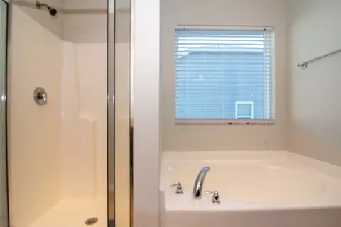 2402 Pear Tree Ln, Durham, NC 27703 photo 17