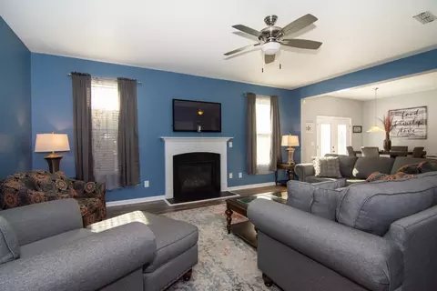 2402 Pear Tree Ln, Durham, NC 27703 photo 5