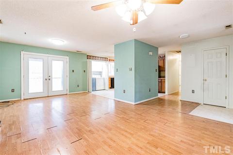 304 Moore Ct, Angier, NC 27501 photo 6