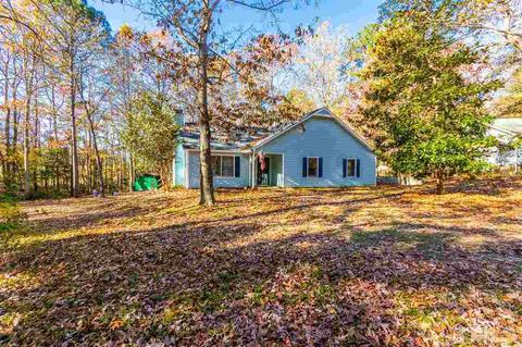 304 Moore Ct, Angier, NC 27501 photo 4