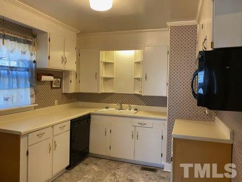 121 Harrison Ave, Henderson, NC 27536 photo 5
