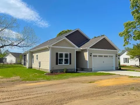 113 S Herring St, Pine Level, NC 27568 photo 2