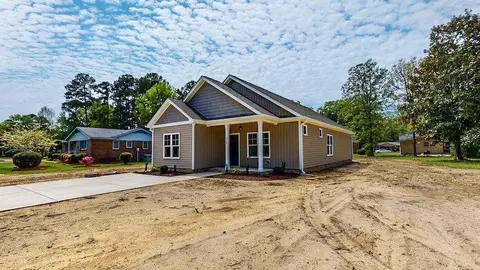 313 Birch St, Smithfield, NC 27577 photo 2