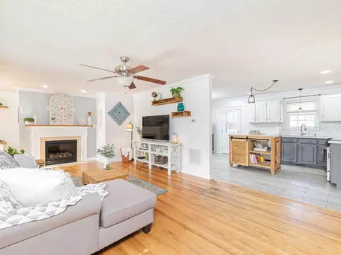107 Lang St, Durham, NC 27703 photo 4
