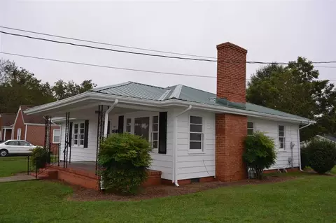502 E Hill St, Benson, NC 27504 photo 3