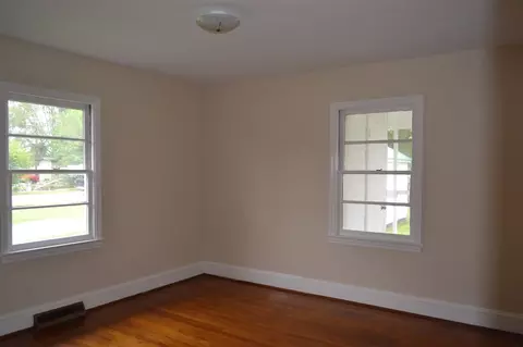 502 E Hill St, Benson, NC 27504 photo 20