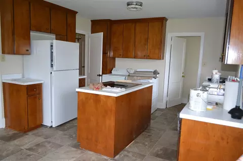 502 E Hill St, Benson, NC 27504 photo 11