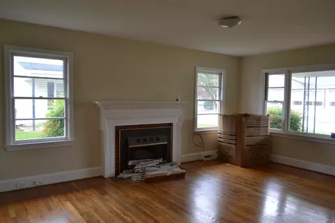 502 E Hill St, Benson, NC 27504 photo 9