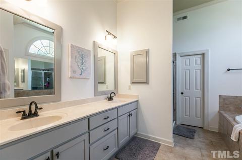 2136 Crigan Bluff Dr, Cary, NC 27513 photo 14
