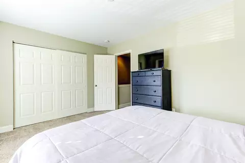 1018 Freeport Dr, Cary, NC 27519 photo 23