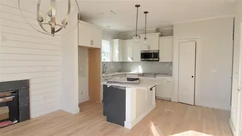 2117 Ashe St, Durham, NC 27703 photo 8