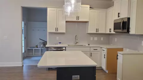 2208 Ashe St, Durham, NC 27703 photo 7