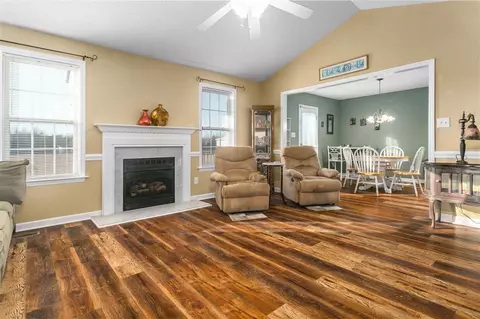 192 Rosa Cir, Willow Spring, NC 27592 photo 5