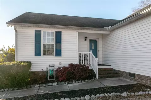 192 Rosa Cir, Willow Spring, NC 27592 photo 3