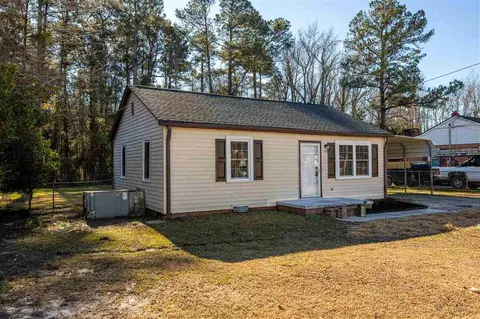 107 Joy St, Dunn, NC 28334 photo 3