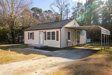 107 Joy St, Dunn, NC 28334 photo 2