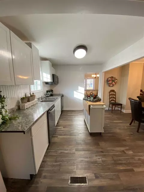 205 N 9th St, Erwin, NC 28339 photo 9