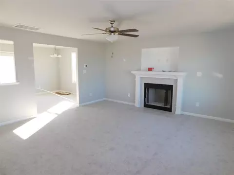 76 Falling Leaf Ln, Benson, NC 27504 photo 5