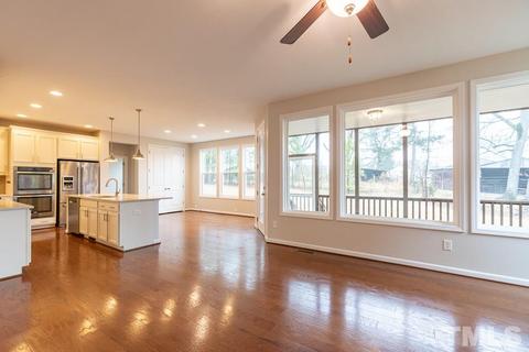 104 El Paso Ave, Durham, NC 27703 photo 6