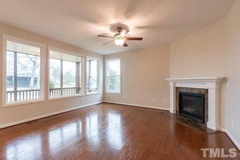 104 El Paso Ave, Durham, NC 27703 photo 4