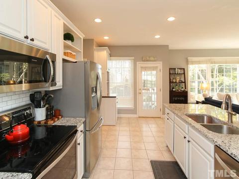 8001 Mackenzie Ct, Durham, NC 27713 photo 7