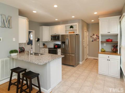 8001 Mackenzie Ct, Durham, NC 27713 photo 8