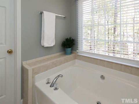 8001 Mackenzie Ct, Durham, NC 27713 photo 18