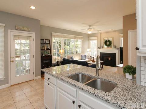 8001 Mackenzie Ct, Durham, NC 27713 photo 9