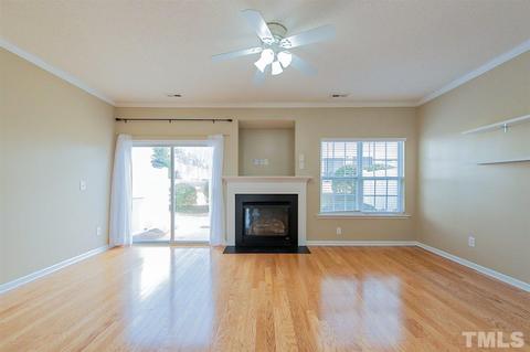 26 Edgebrook Cir, Durham, NC 27703 photo 5