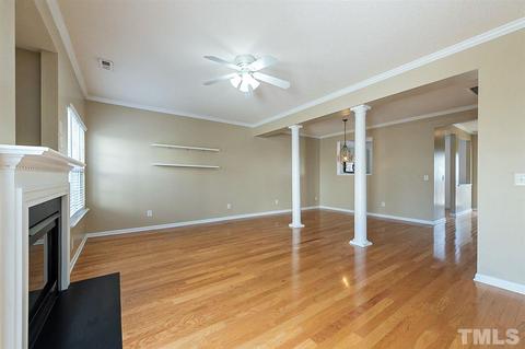 26 Edgebrook Cir, Durham, NC 27703 photo 11