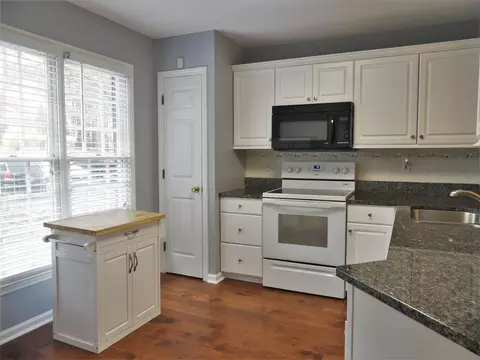 6022 Epping Forest Dr, Raleigh, NC 27613 photo 5