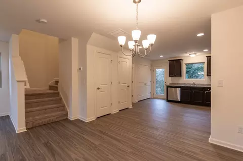 215 Socket St, Raleigh, NC 27606 photo 2