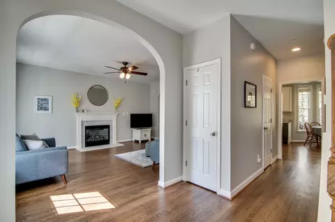 2 Silverwood Ct, Durham, NC 27713 photo 3