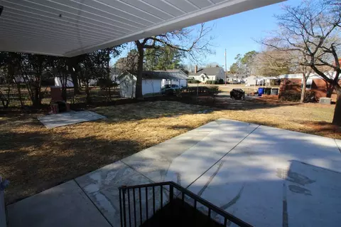 502 E Morris Ave, Benson, NC 27504 photo 5