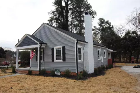 502 E Morris Ave, Benson, NC 27504 photo 2