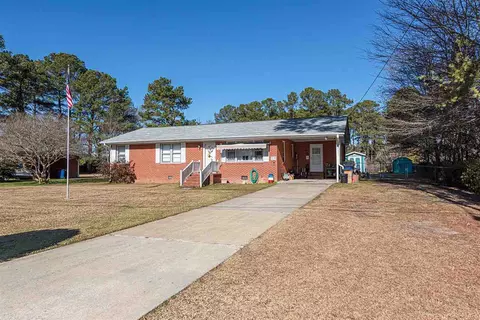 102 Whitley Dr, Smithfield, NC 27577 photo 3