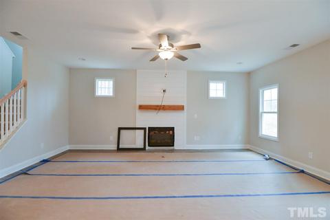 293 Berg St, Smithfield, NC 27577 photo 3