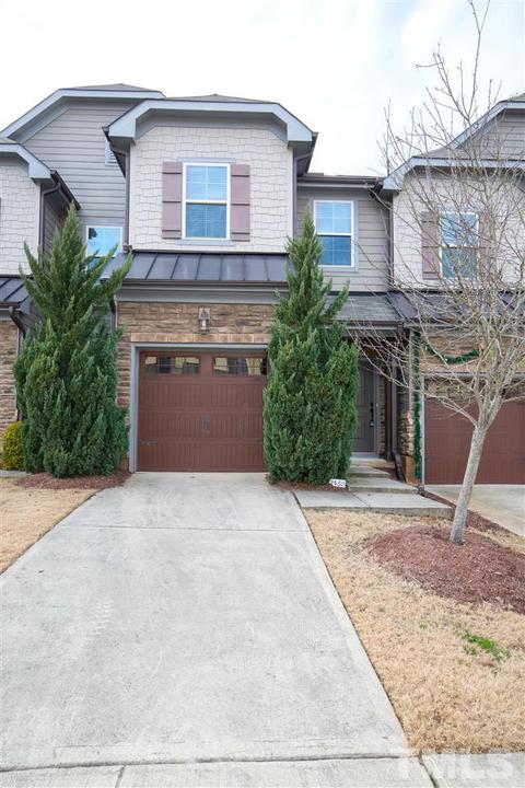 2452 Baslow Dr, Apex, NC 27539 photo 2