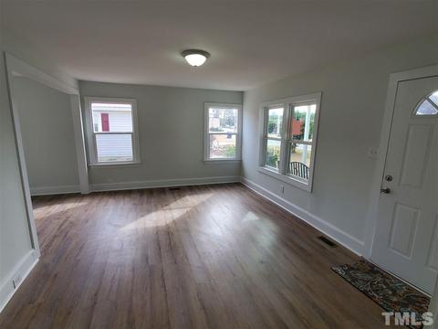 607 E Davis St, Smithfield, NC 27577 photo 4