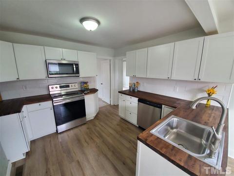 607 E Davis St, Smithfield, NC 27577 photo 7