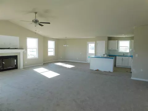 65 Falling Leaf Ln, Benson, NC 27504 photo 4