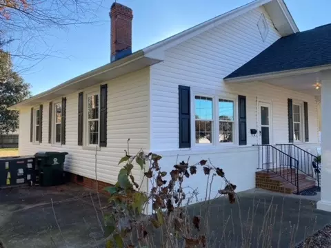 207 W D St, Erwin, NC 28339 photo 4