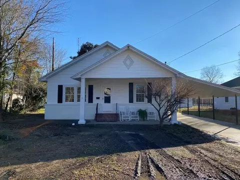 207 W D St, Erwin, NC 28339 photo 1