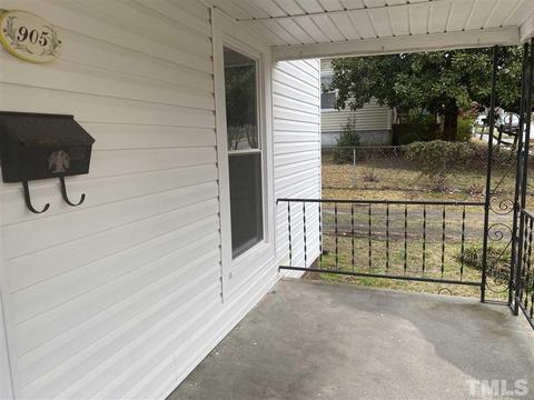 905 Edith St, Durham, NC 27705 photo 2