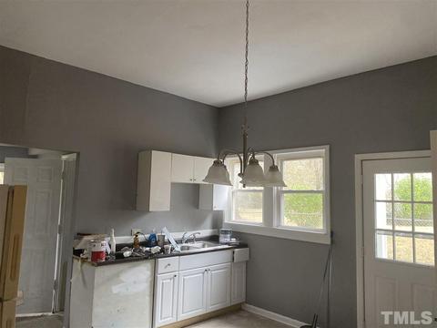 905 Edith St, Durham, NC 27705 photo 9