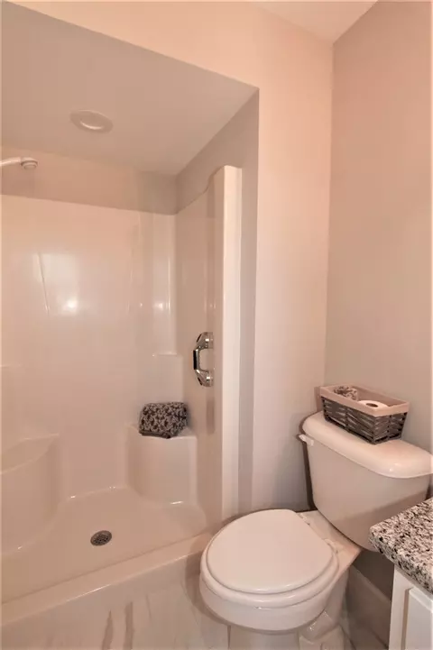 910 Sunstone Dr, Durham, NC 27712 photo 16