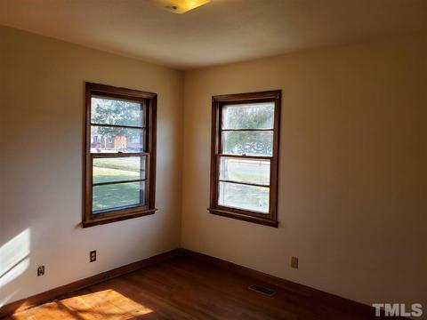 208 Pace St, Smithfield, NC 27577 photo 7