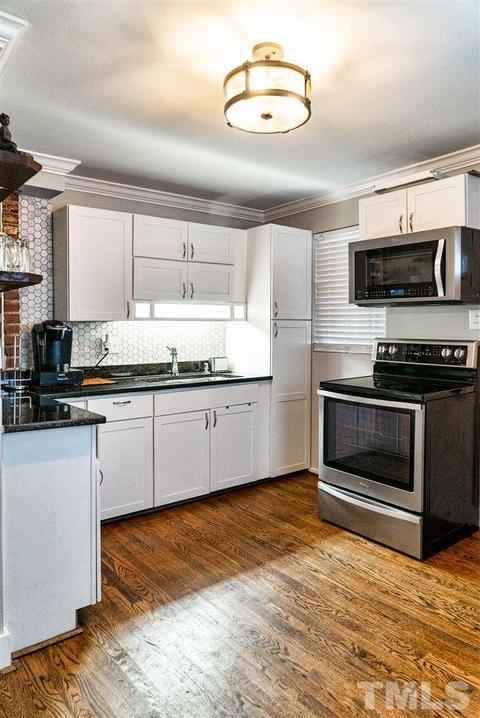 705 Glascock St, Raleigh, NC 27604 photo 2