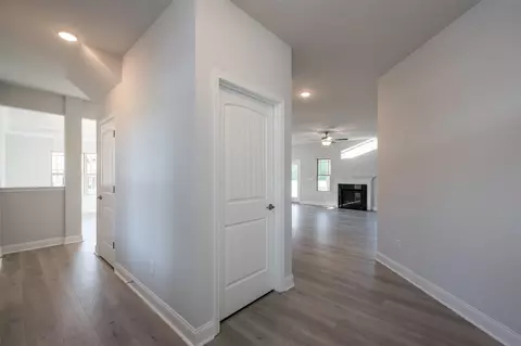 58 Heirloom Ct, Benson, NC 27504 photo 4