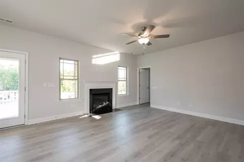 58 Heirloom Ct, Benson, NC 27504 photo 7